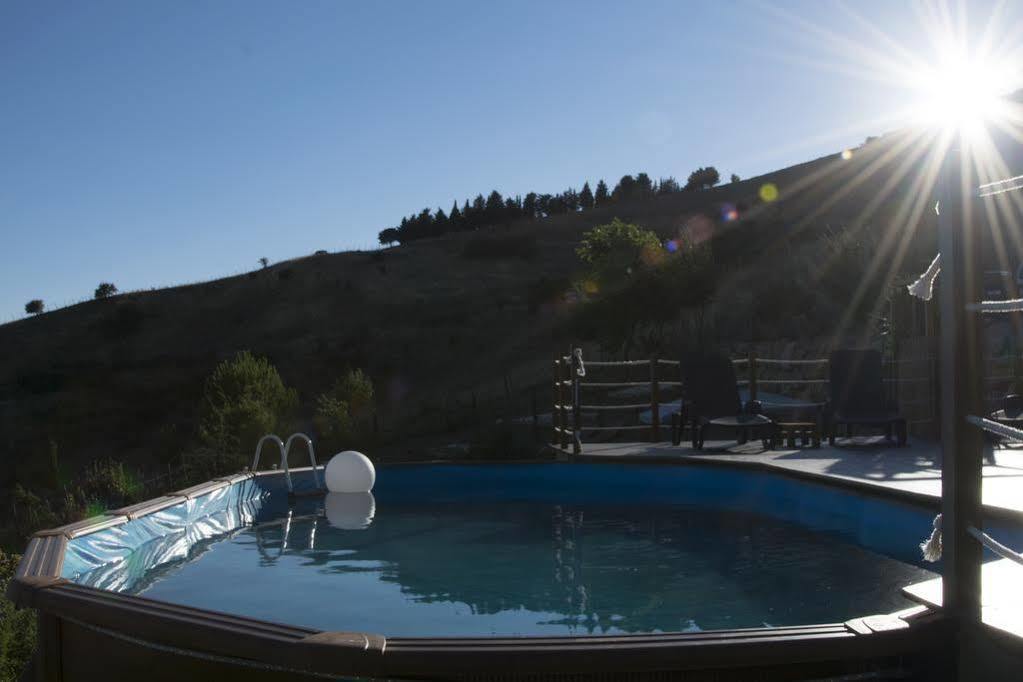 Turismo Rurale Leanza Guest House Cesaro Bagian luar foto